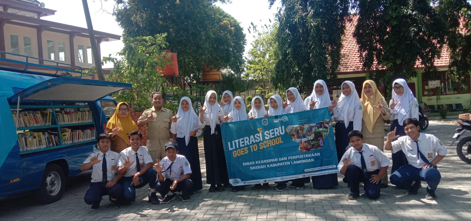 Literasi Seru Goes to School, Bangun Budaya Baca dan Kreativitas Siswa