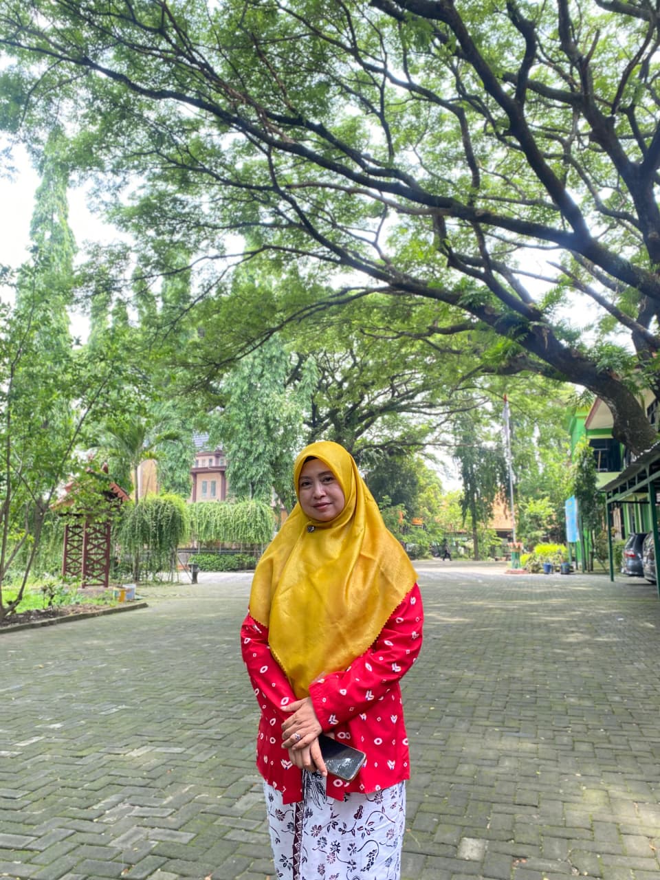 CINDY SARI NARULITA, S.S., M.Pd.